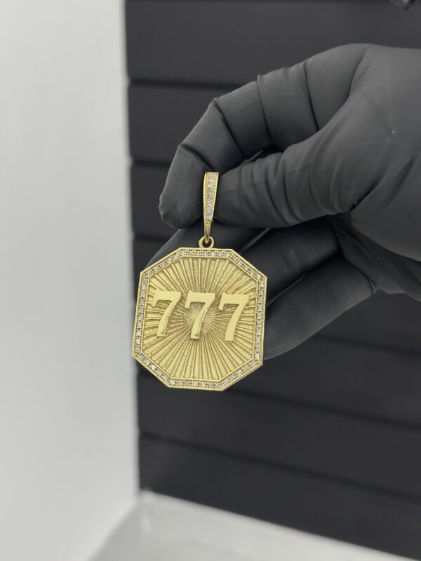 Pingente 777 (G)