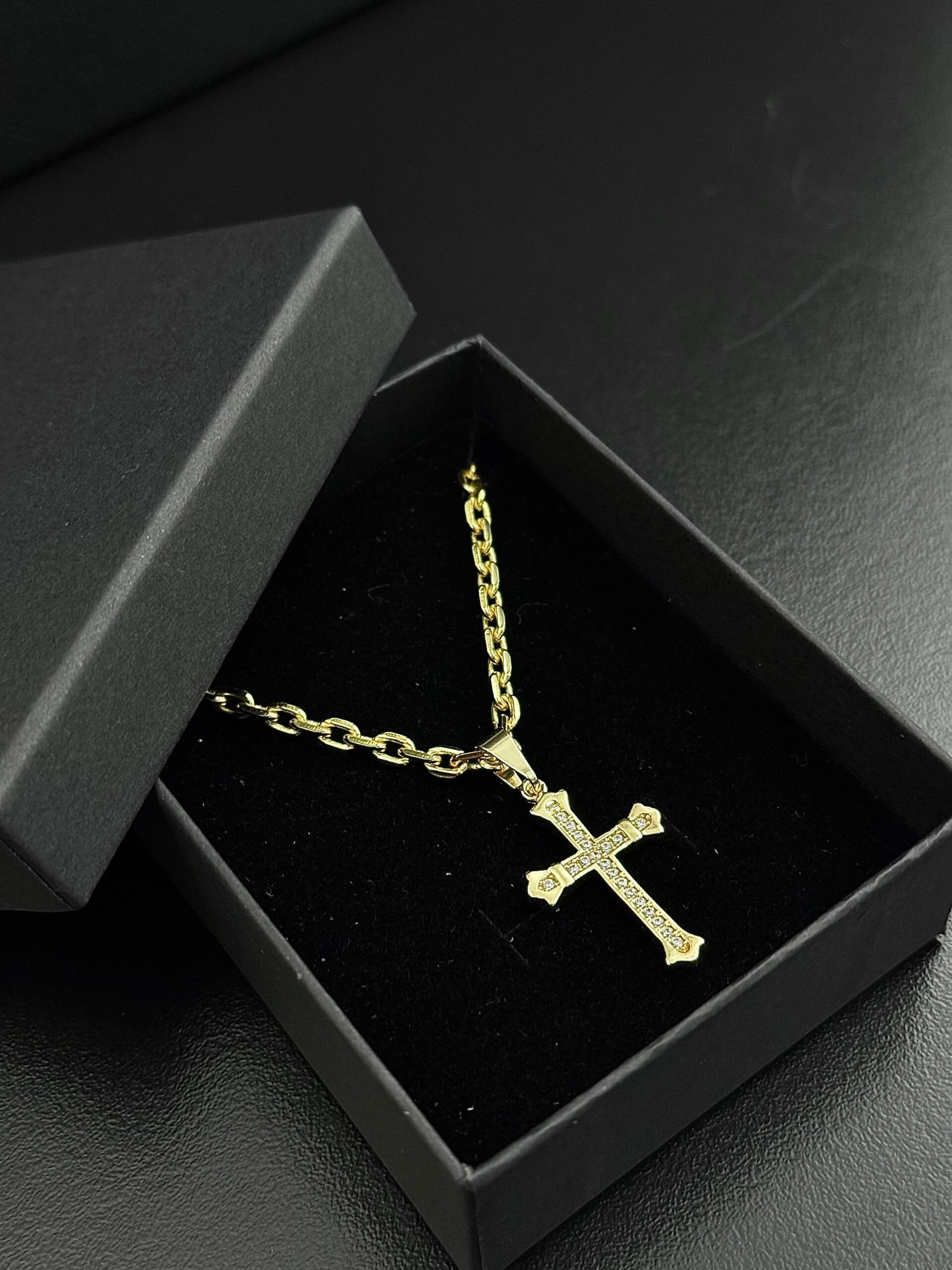 Cordão Cart|er – Crucifixo• Porta Joias “Brinde”