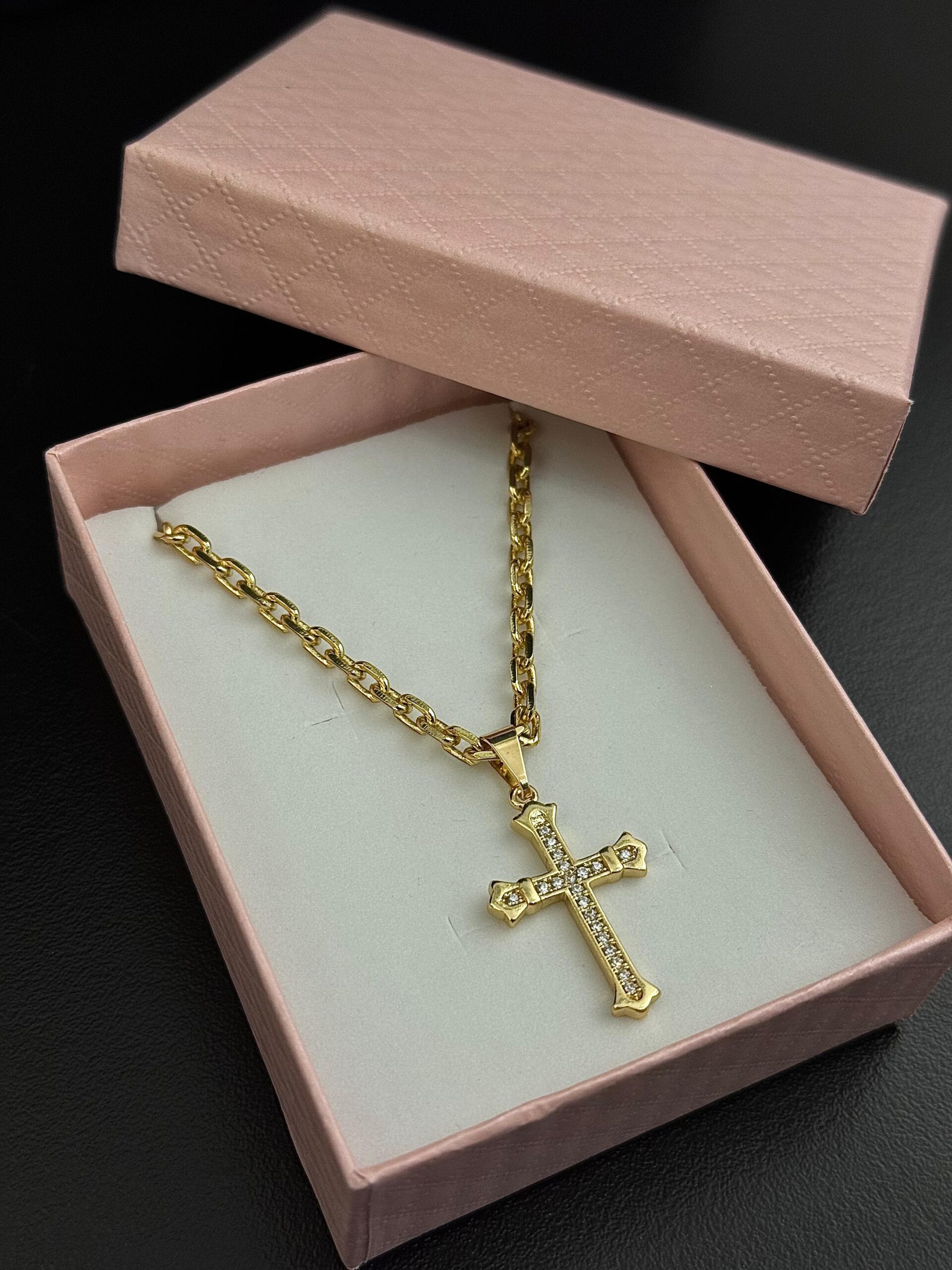 Colar Cart|er • Crucifixo + Porta Joias “Brinde”